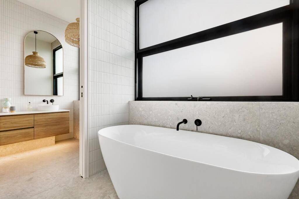 Kirks On Park - Brand New Luxury Home, Great Location Sorrento Exterior foto
